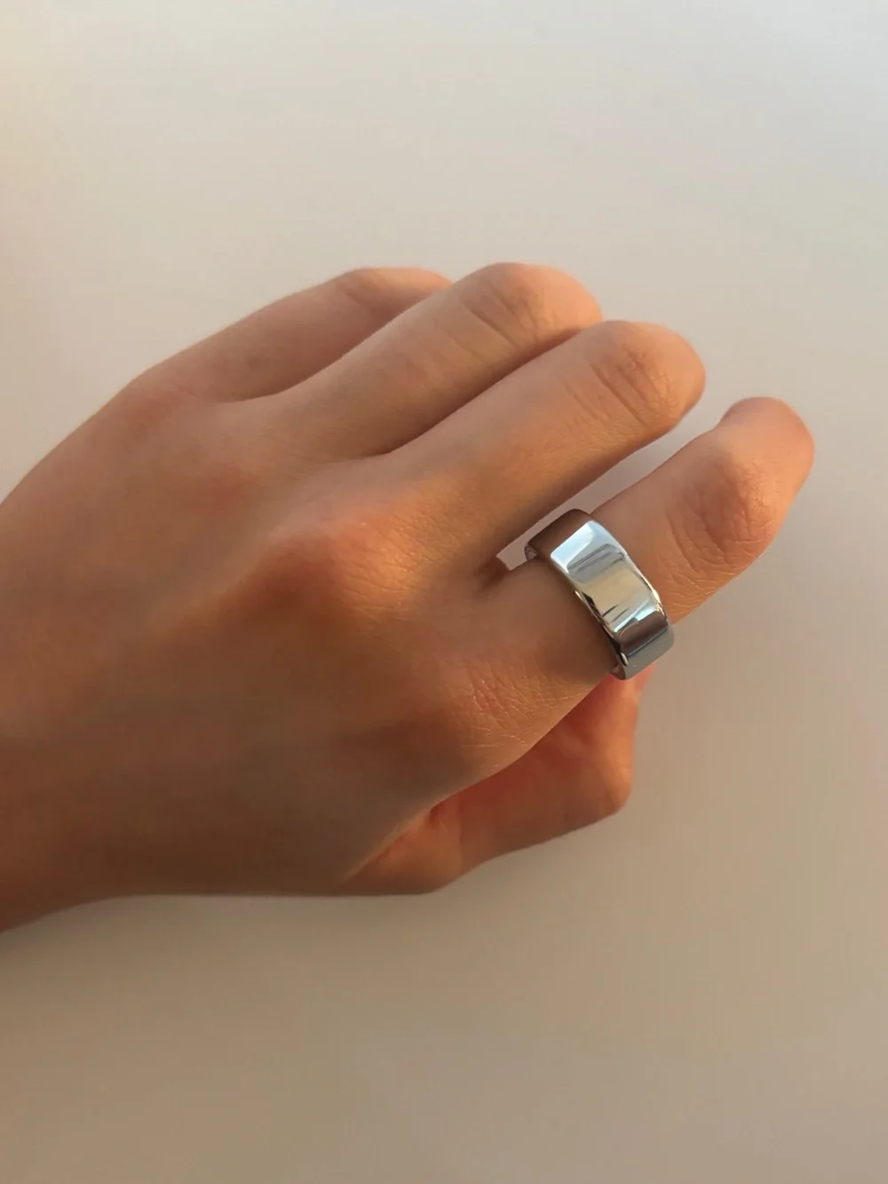 Oura Ring 4 - Silver - Size 6 - Like New